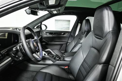 2026 Porsche Cayenne GTS