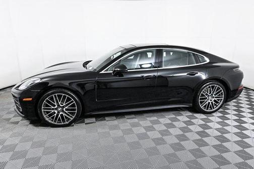 2024 Porsche Panamera 4