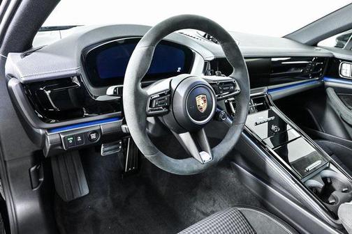 2024 Porsche Panamera 4