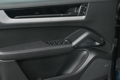 2024 Porsche Cayenne AWD