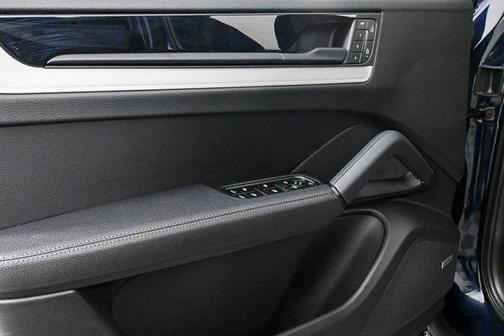 2024 Porsche Cayenne AWD