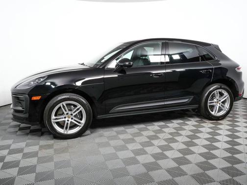 2022 Porsche Macan AWD