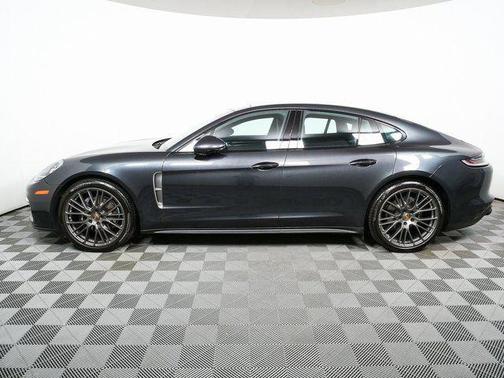 2023 Porsche Panamera Platinum Edition