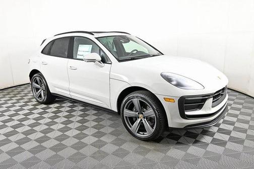 2025 Porsche Macan Base