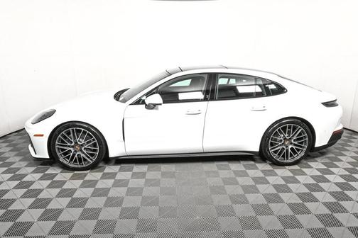 2026 Porsche Panamera RWD