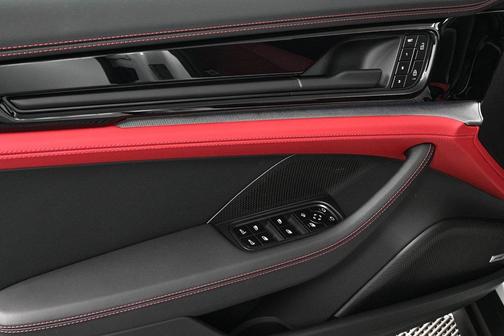 2026 Porsche Panamera RWD