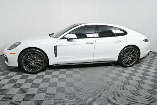2022 Porsche Panamera Platinum Edition