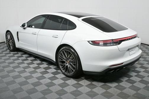 2022 Porsche Panamera Platinum Edition