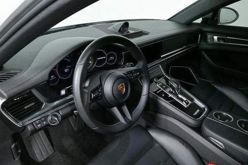 2022 Porsche Panamera Platinum Edition