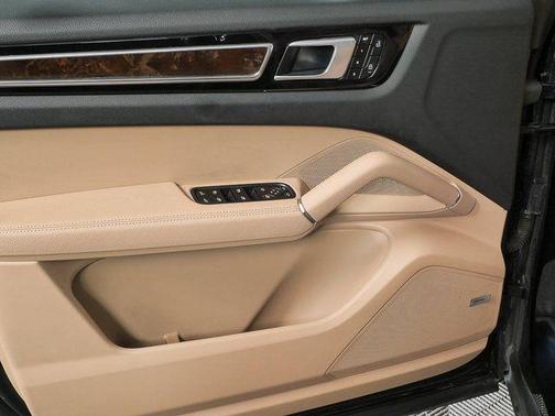2022 Porsche Cayenne S