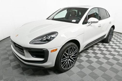 2023 Porsche Macan Base