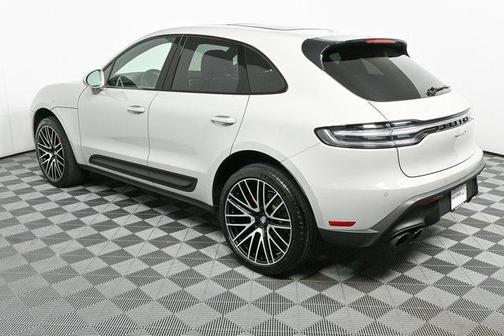 2023 Porsche Macan Base