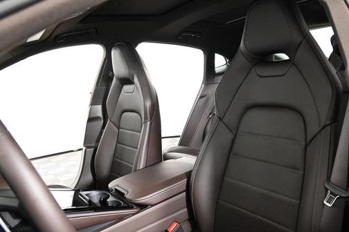 2026 Porsche Panamera RWD