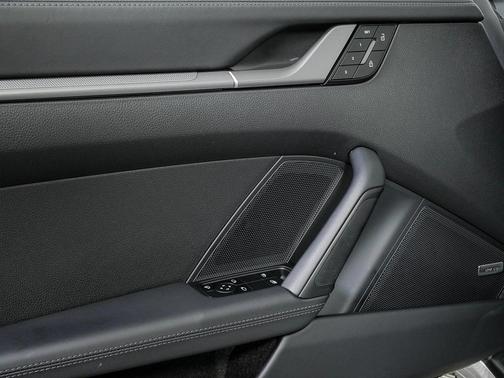 2025 Porsche 911 Carrera