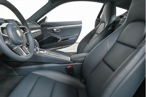 2024 Porsche 718 Cayman Style Edition