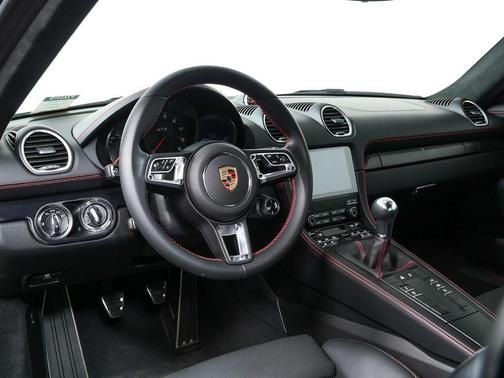 2025 Porsche 718 Cayman GTS 4.0