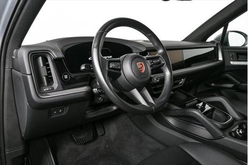 2024 Porsche Cayenne AWD