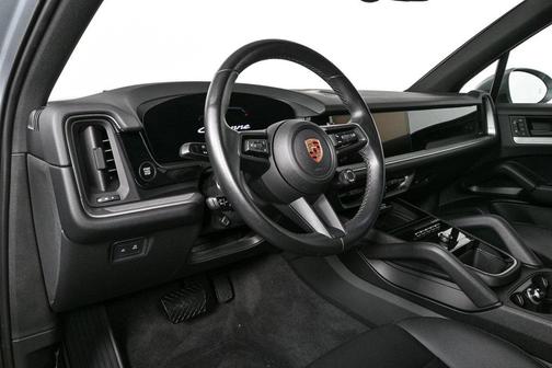 2024 Porsche Cayenne AWD