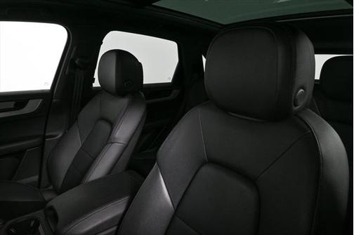 2024 Porsche Cayenne AWD