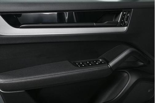 2024 Porsche Cayenne AWD