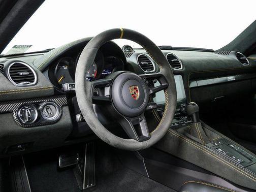 2024 Porsche 718 Spyder RS