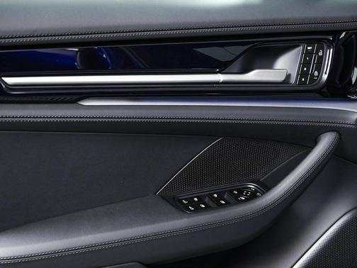 2026 Porsche Panamera RWD