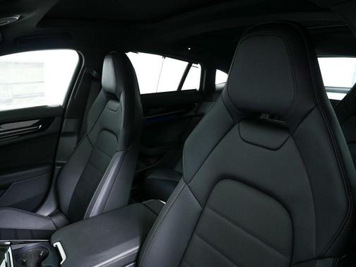 2026 Porsche Panamera RWD