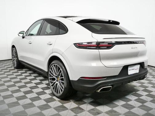 Chalk 2023 Porsche Cayenne Cayenne
