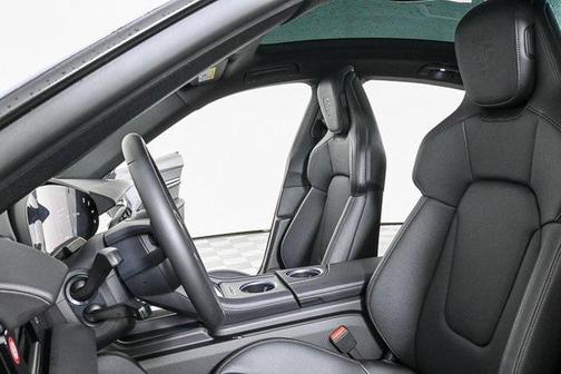 2025 Porsche Taycan RWD