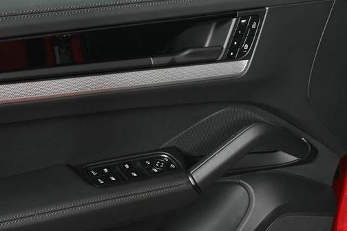 2025 Porsche Cayenne S