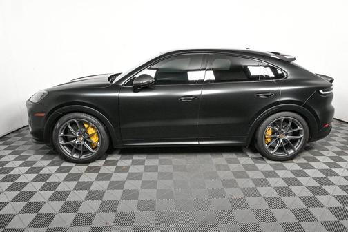 2024 Porsche Cayenne Turbo GT