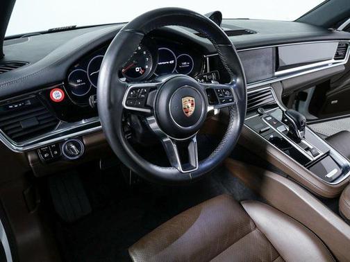 2017 Porsche Panamera 4S