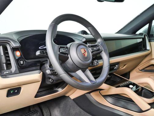 Carrara White Metallic 2025 Porsche Cayenne Cayenne