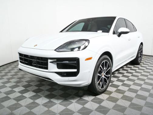 Carrara White Metallic 2025 Porsche Cayenne Cayenne