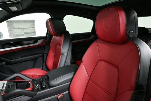 2025 Porsche Cayenne AWD