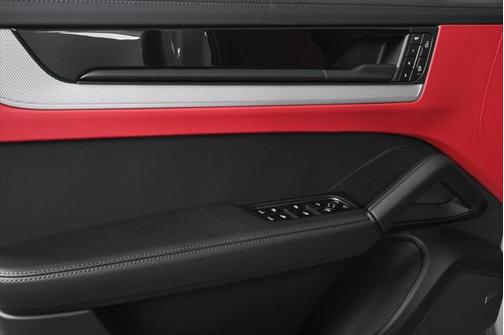 2025 Porsche Cayenne AWD