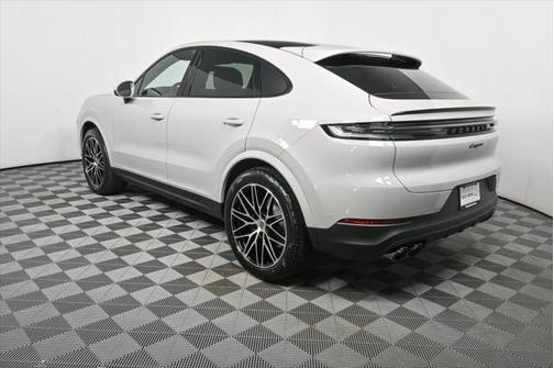 2025 Porsche Cayenne AWD