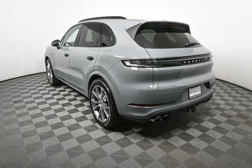 2025 Porsche Cayenne AWD