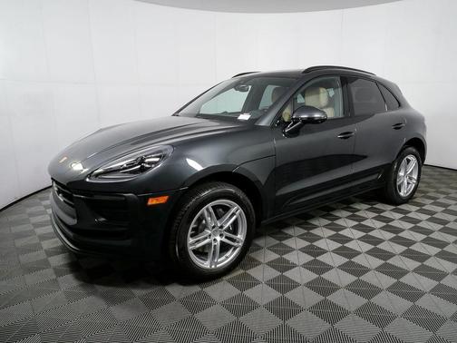 2026 Porsche Macan AWD