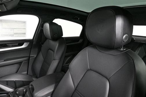 2026 Porsche Cayenne AWD