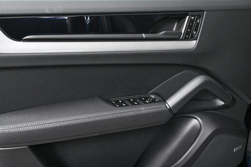 2026 Porsche Cayenne AWD