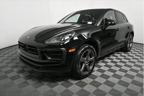 2025 Porsche Macan Base