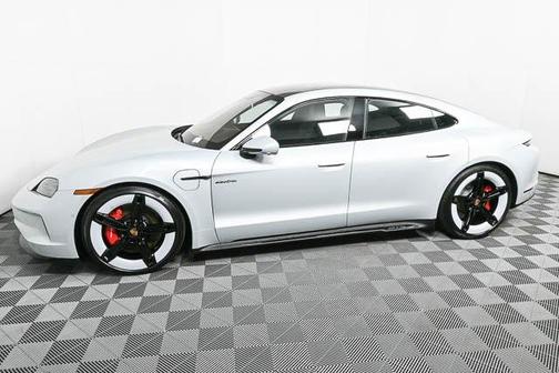 2025 Porsche Taycan GTS
