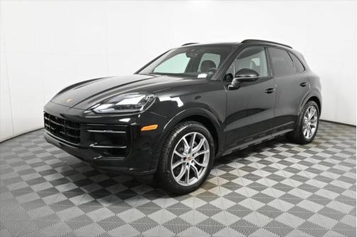 2025 Porsche Cayenne AWD