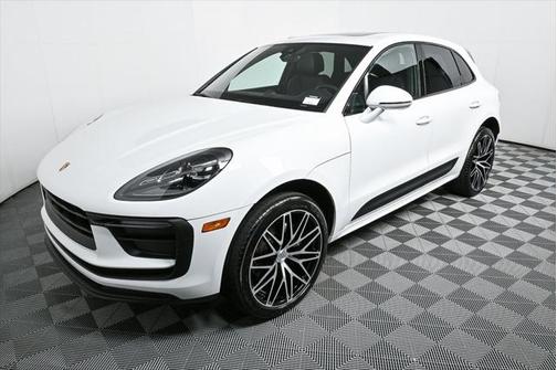 2022 Porsche Macan Base