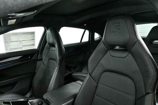 2025 Porsche Panamera RWD