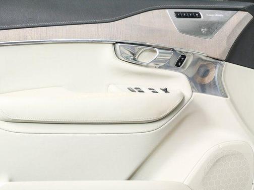 2020 Volvo XC90 T6 Inscription