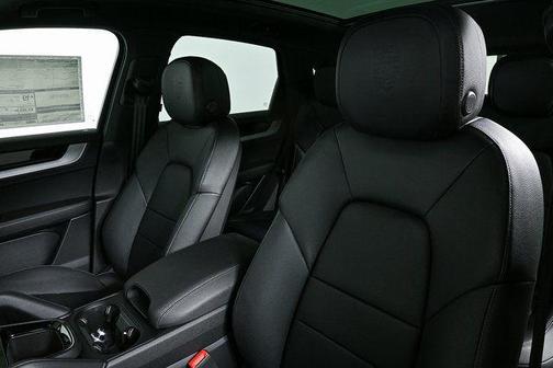 2025 Porsche Cayenne Cayenne