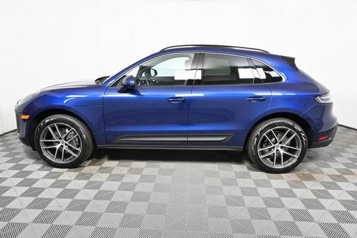 2025 Porsche Macan AWD
