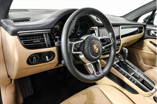 2021 Porsche Macan Base